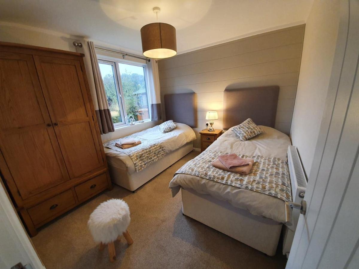 Jaw-dropping With Hot Tub On Holiday home