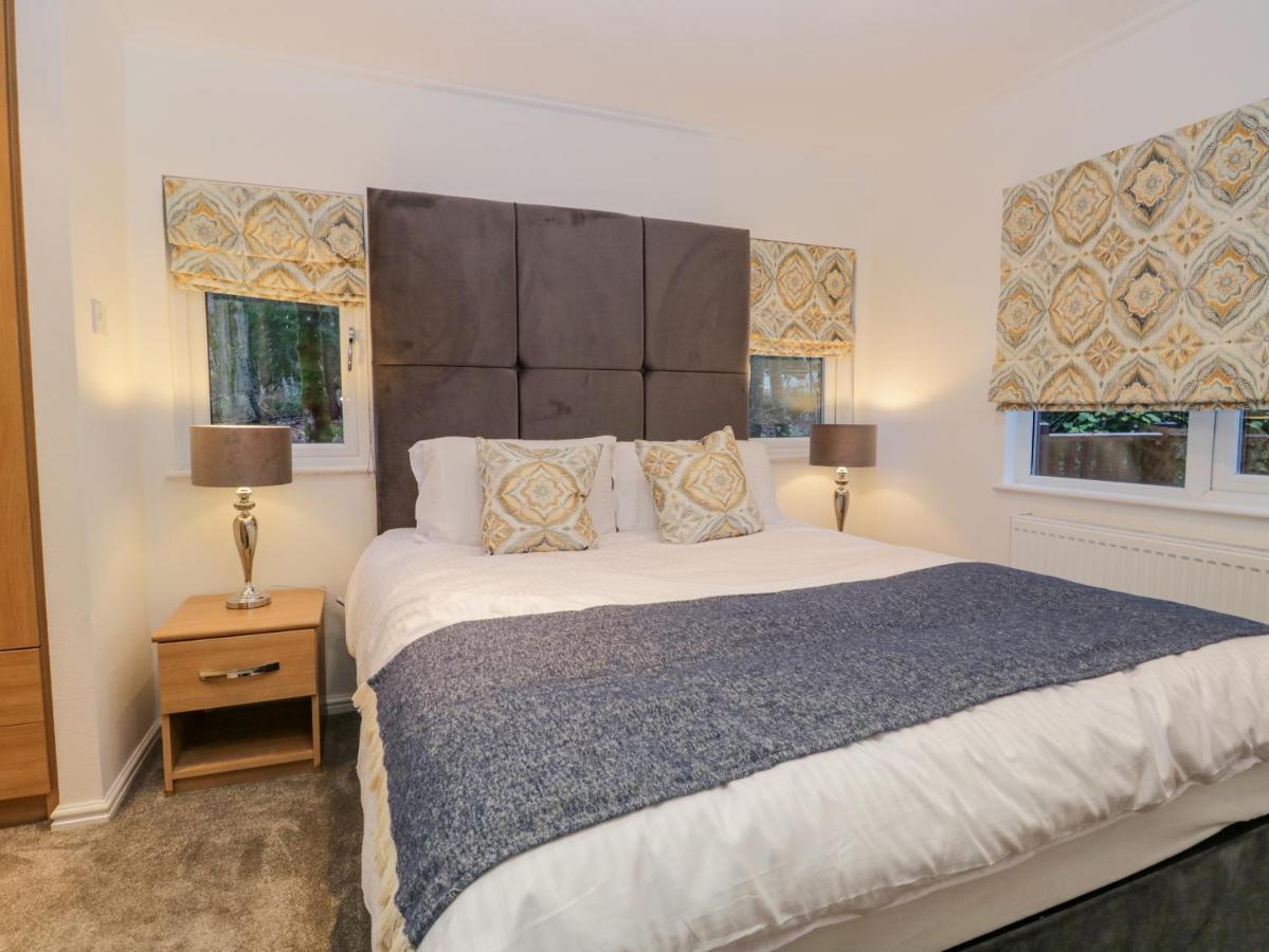 25 Thirlmere *