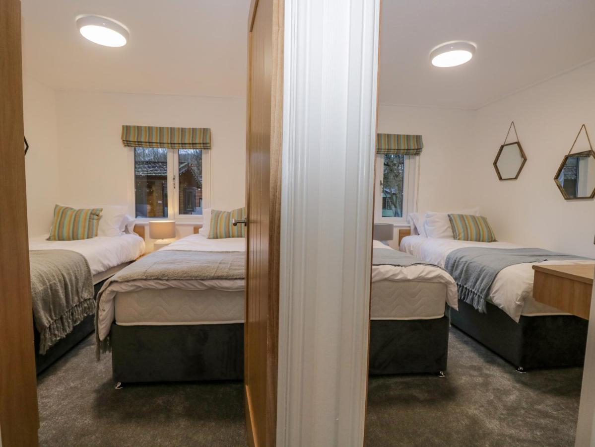 25 Thirlmere * Windermere