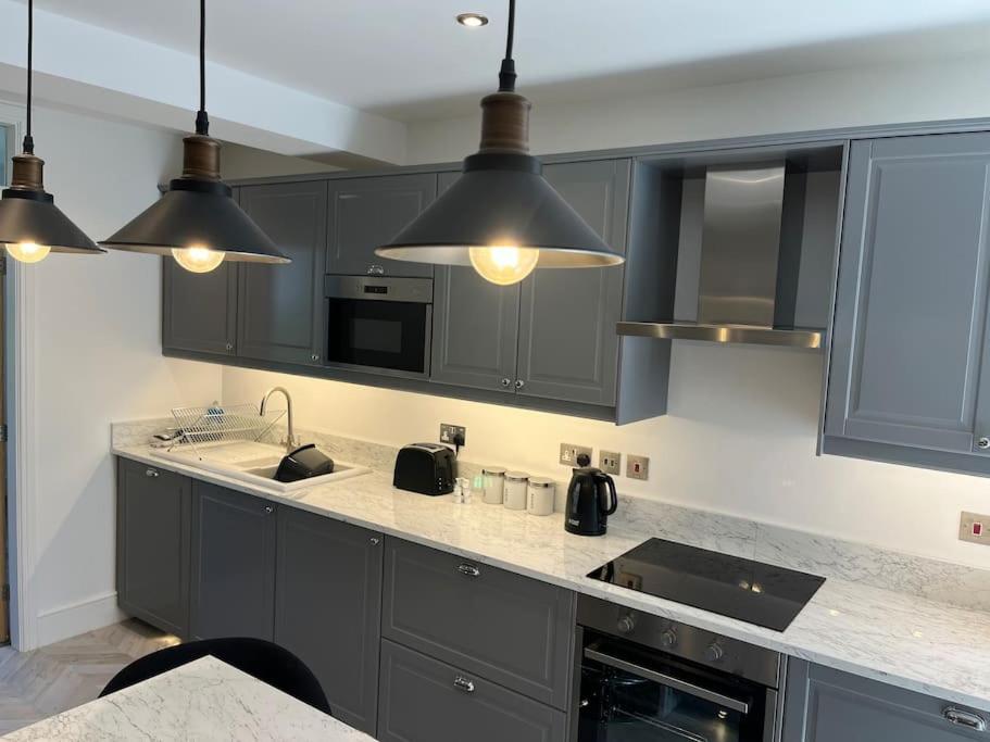 Jester Court: With Health Club Access Apartamento