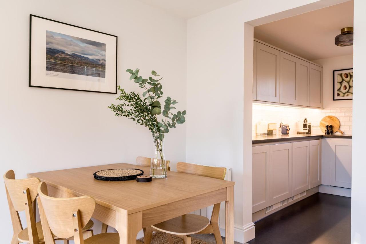 Apartment No. 5 The Court-with Free Parking *
