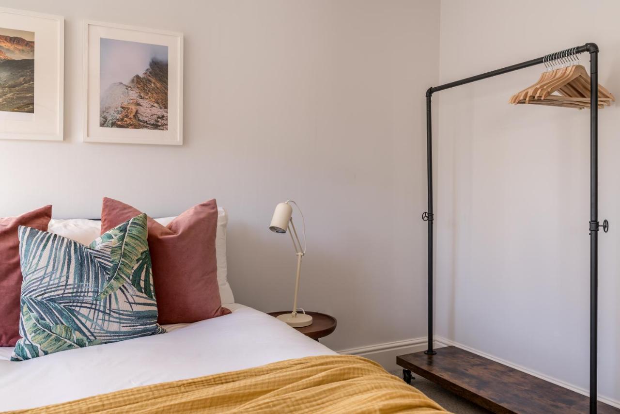 Apartment No. 5 The Court-with Free Parking Windermere