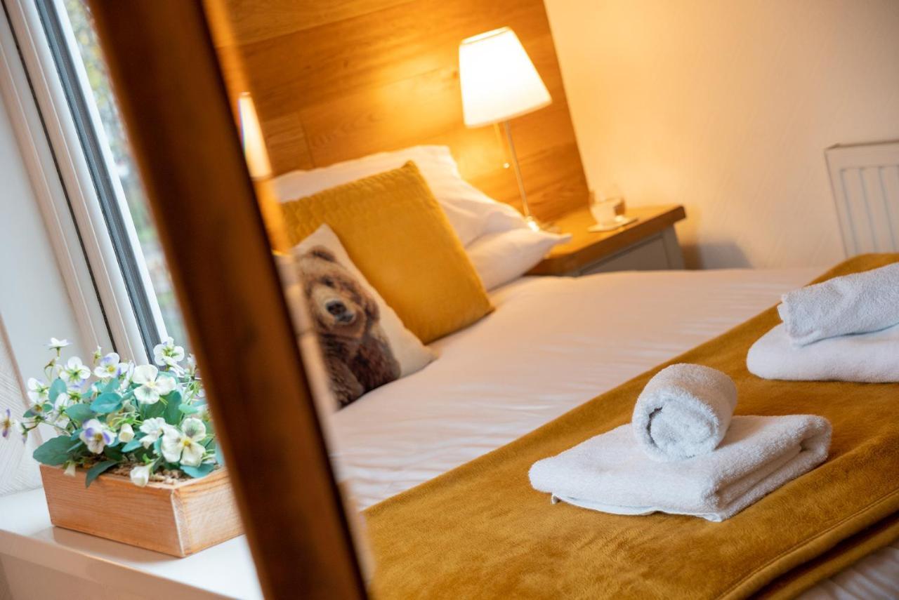 Woodland - Private Courtyard - Pet Friendly Retreat In The Heart Of Windermere