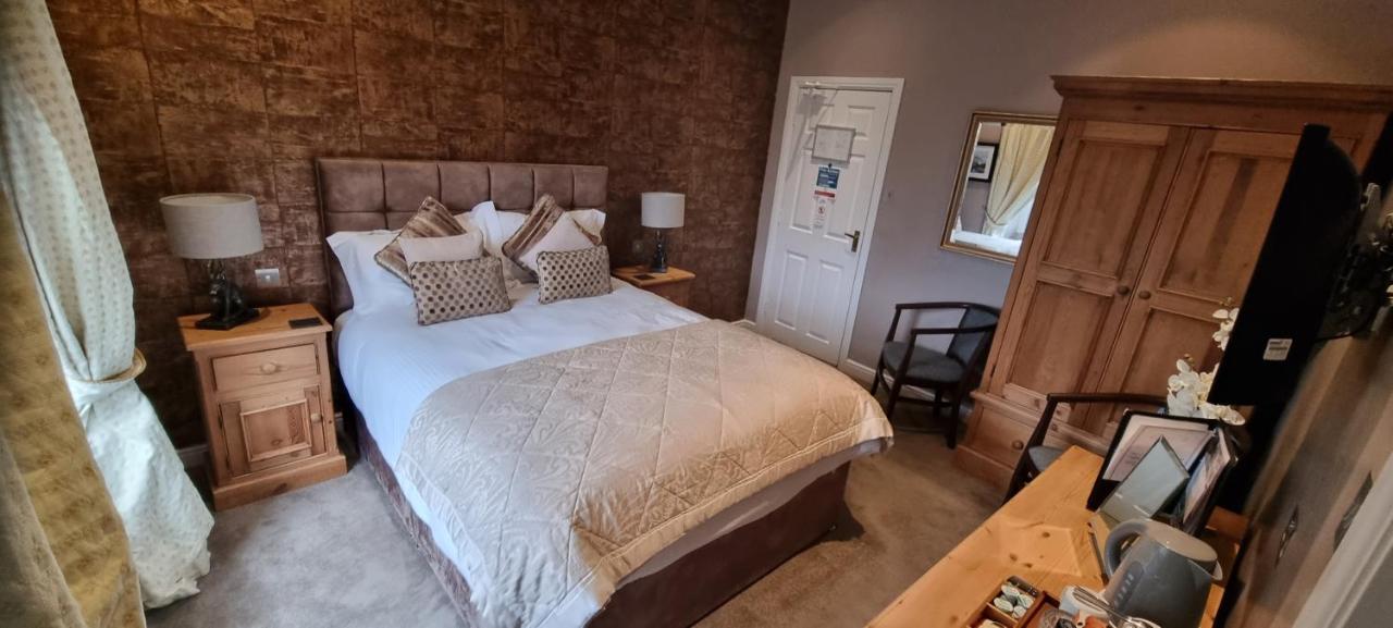 The Howbeck & The Retreat Incl Off-site Health Club And Parking Ev Point Available Windermere