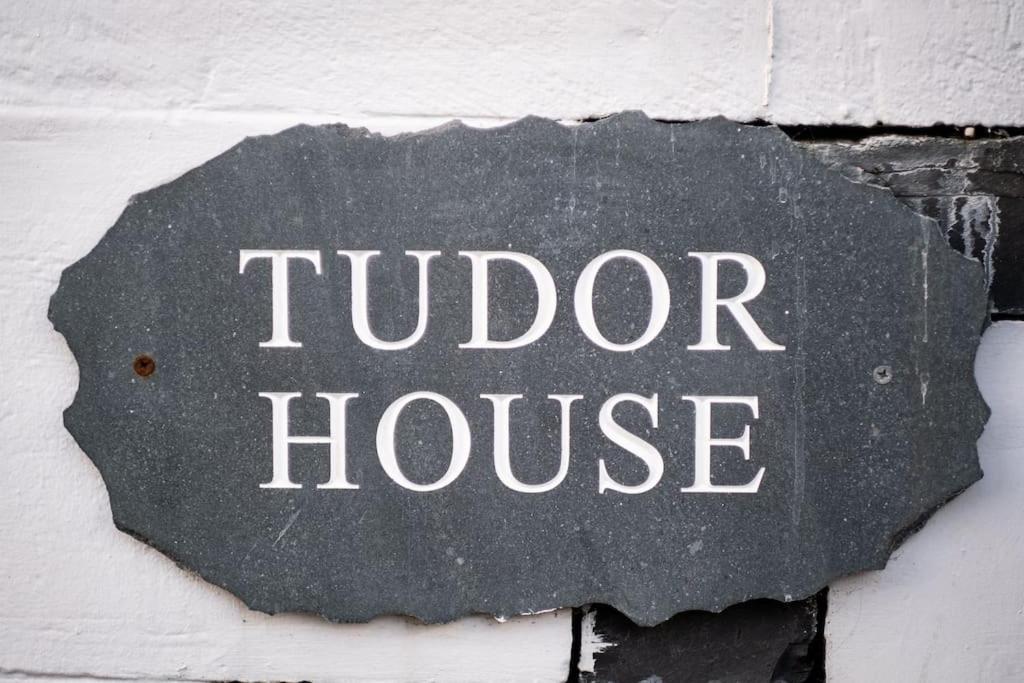Tudor House-windermere Centre * Windermere