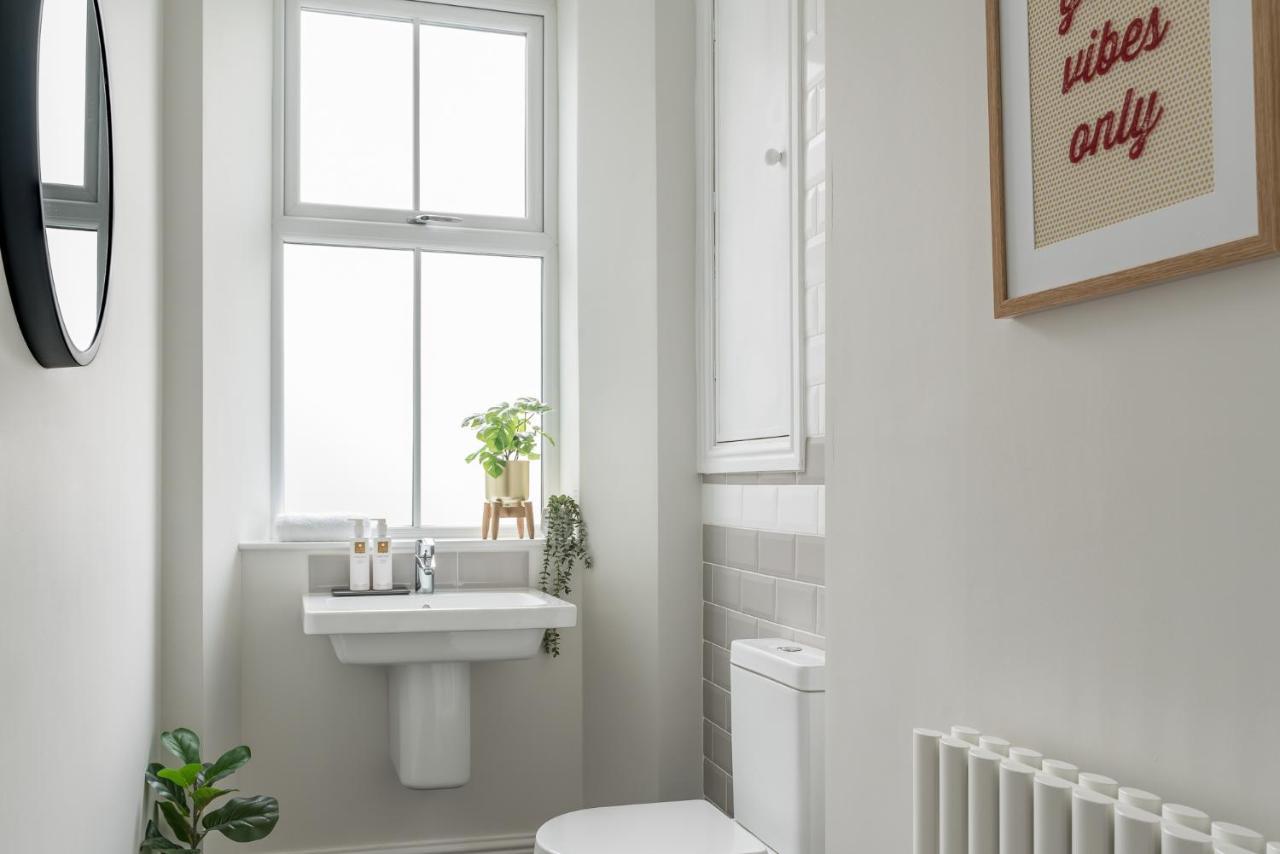 Tudor House-windermere Centre Apartment