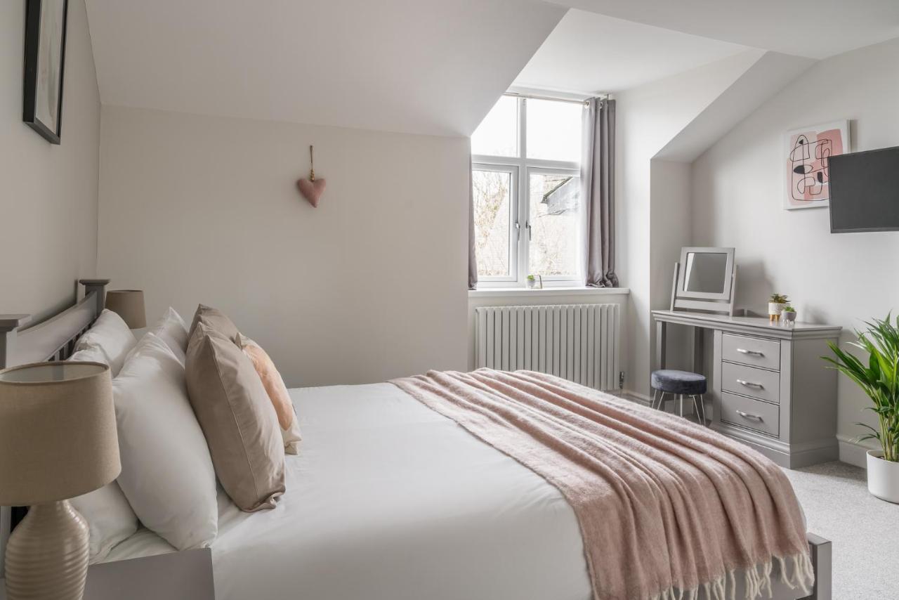 Tudor House-windermere Centre Apartment *