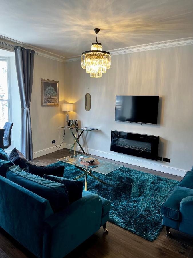 Apartamento The Mews Boutique Deluxe Apartments, Sleep 2-6 People , Central Location, Free Parking