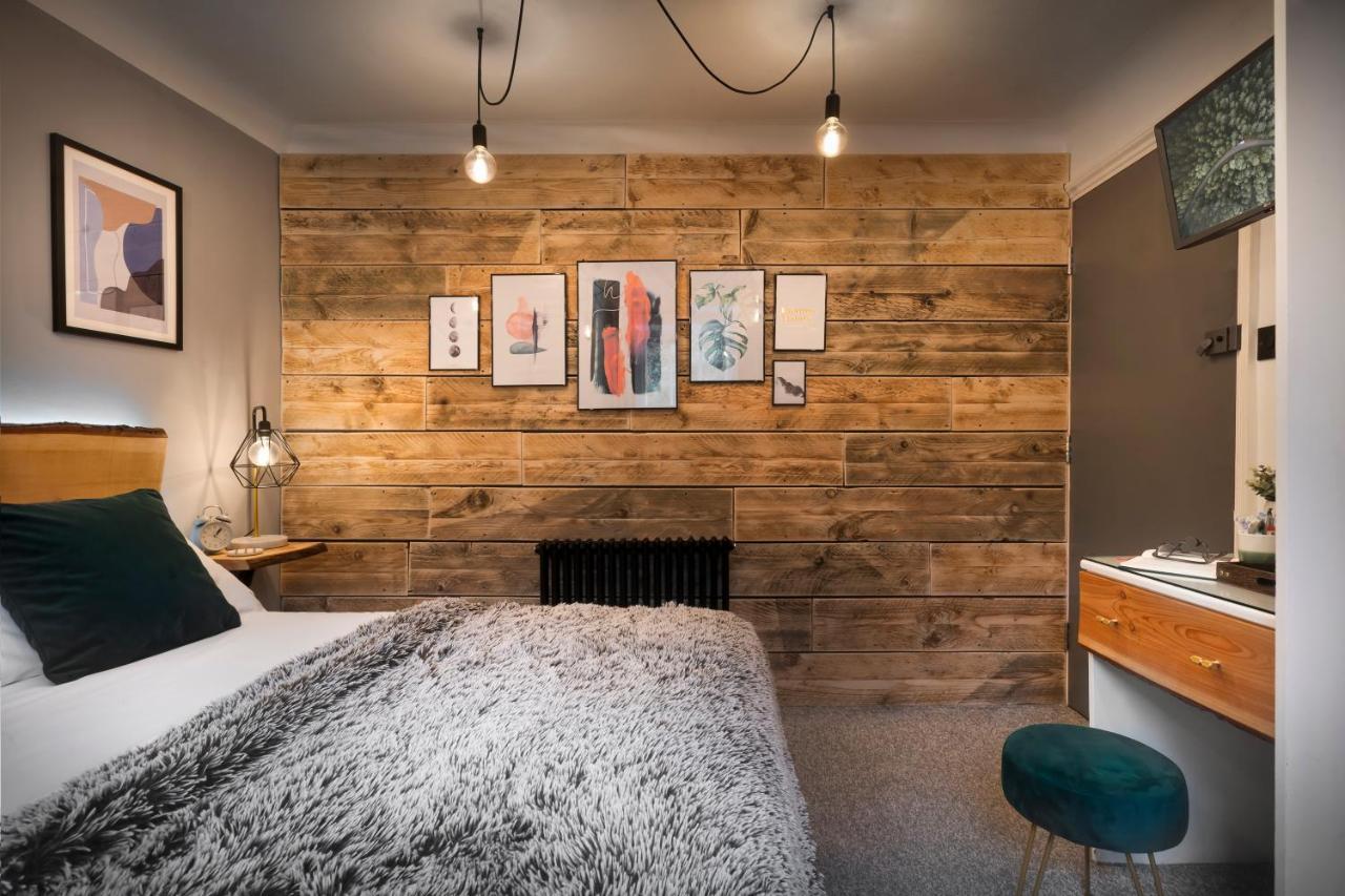 - District In Guest house *