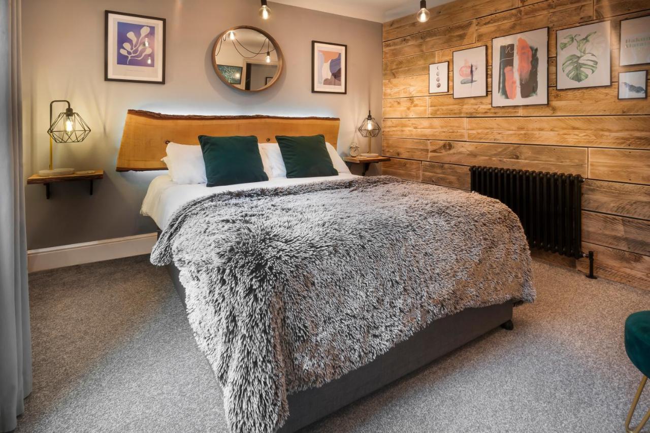 - District In Guest house *