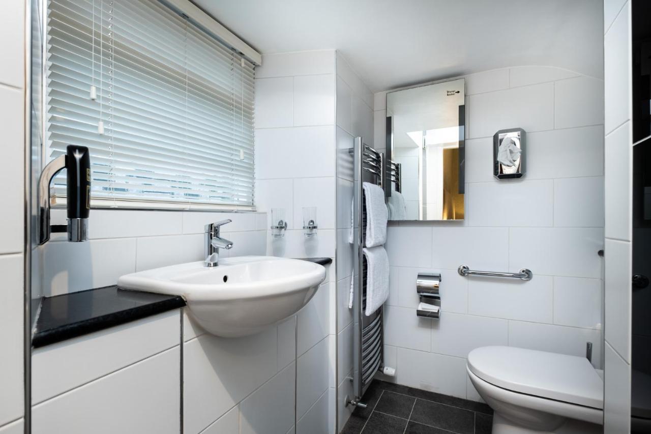 The Howbeck & The Retreat Incl Off-site Health Club And Parking Ev Point Available 5* Windermere