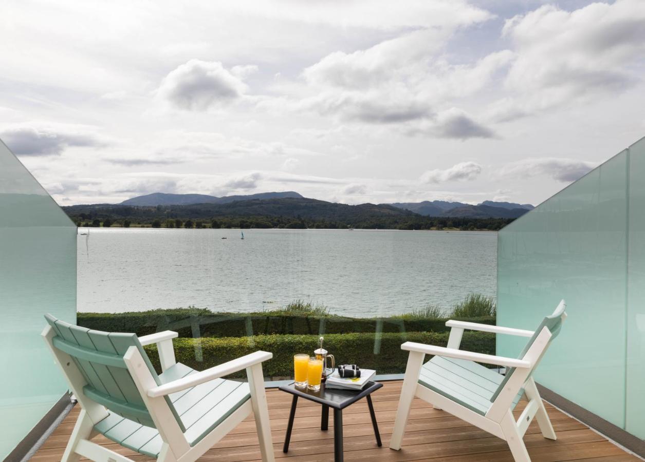 Wood Bay Hotel