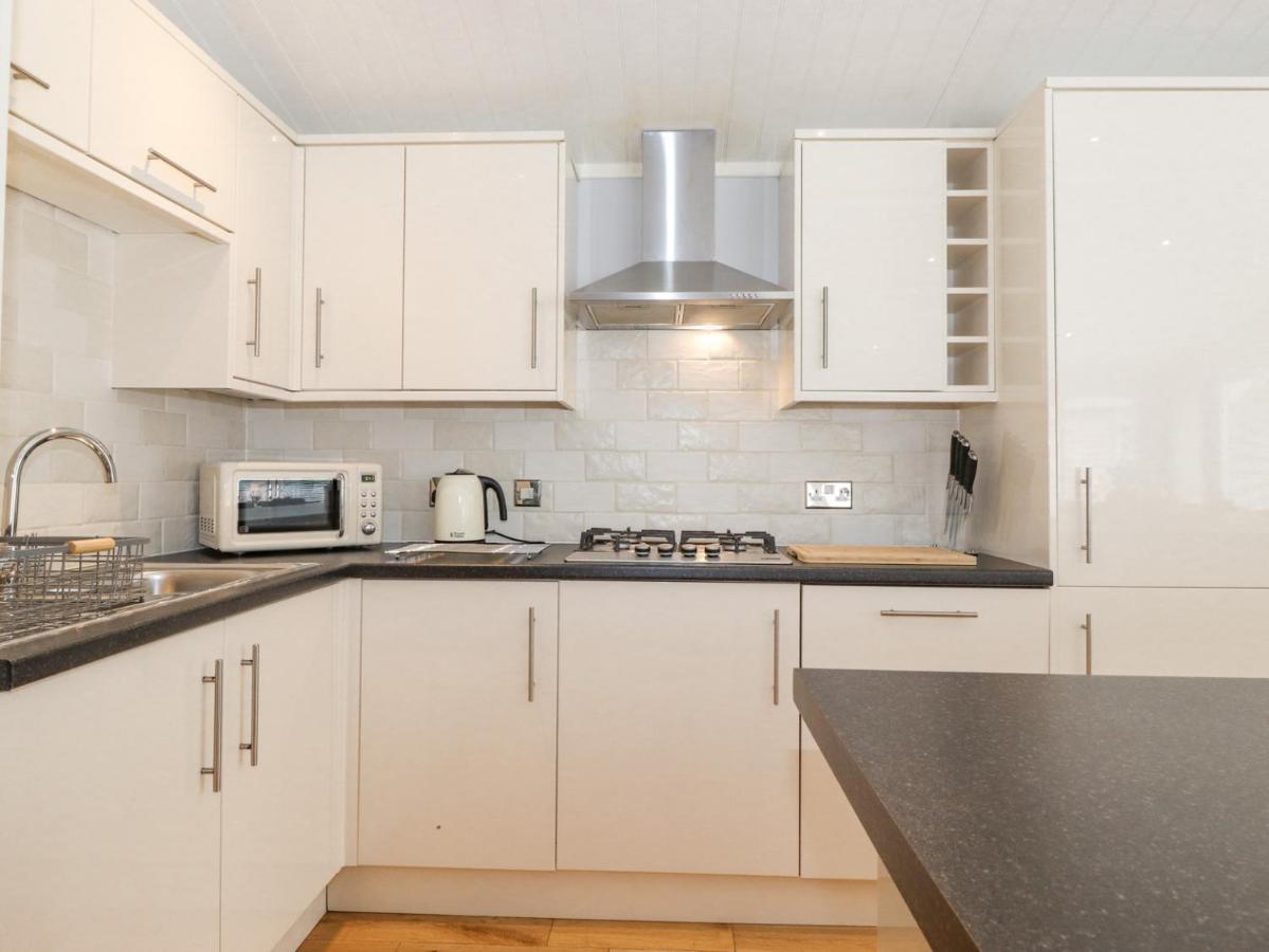 Holiday home Lakes *