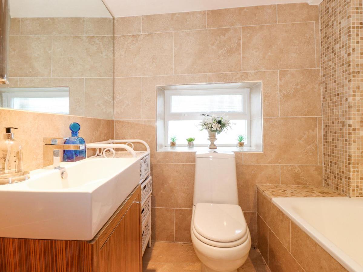 Yanway * Windermere