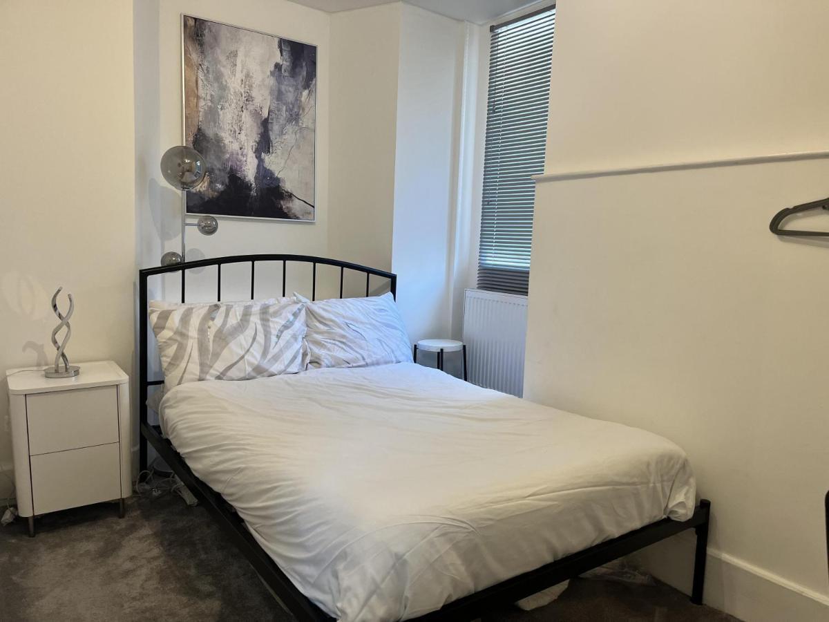 The Mews With Free Private Parking Apartment *