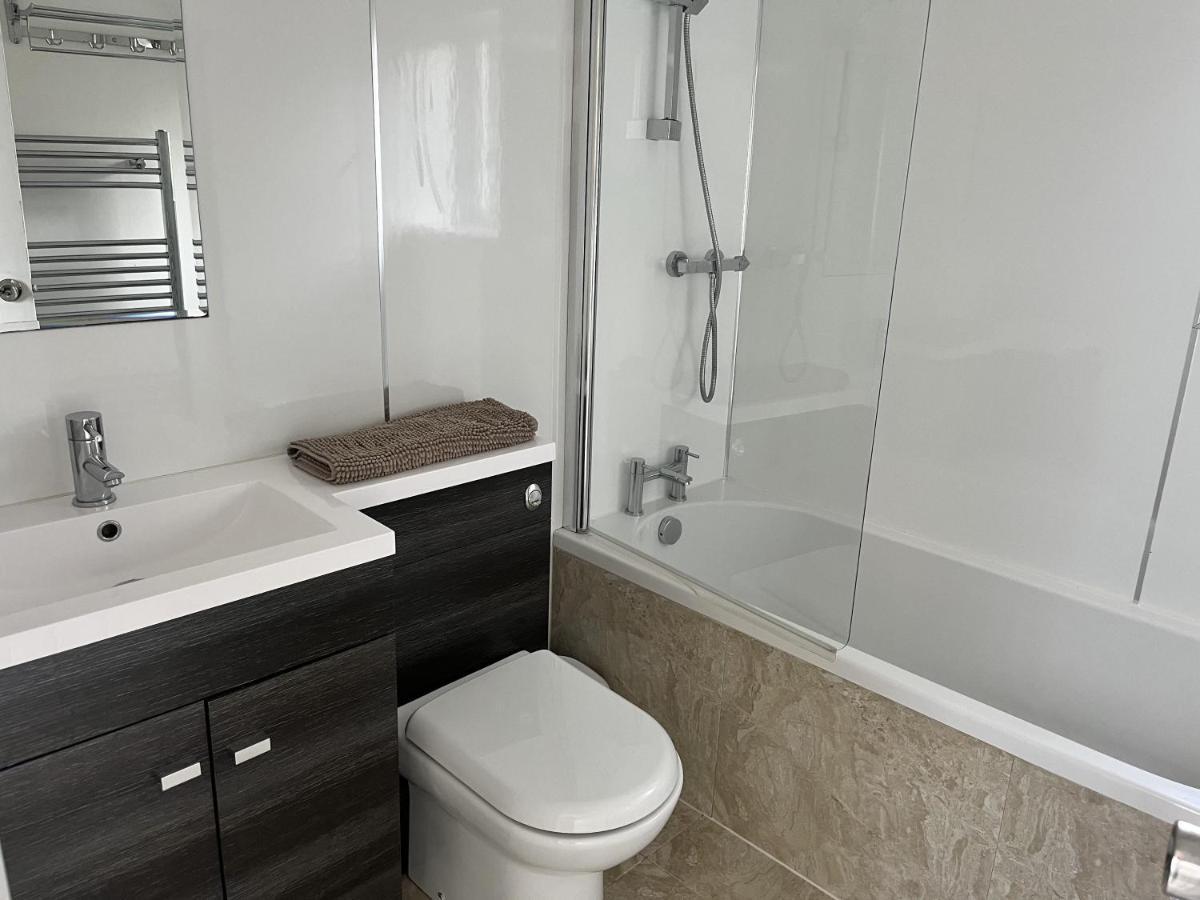 Apartment The Mews With Free Private Parking