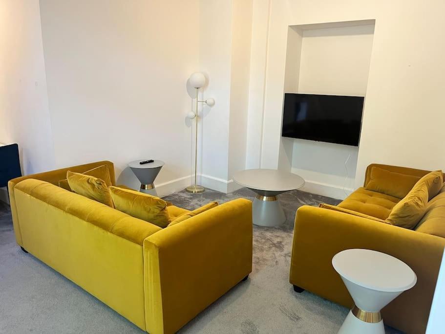 Apartment The Mews, Private Parking Included,