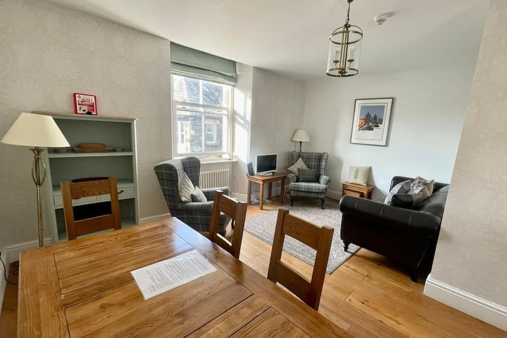 Apartamento Perfectly Located, Bowness Flat With Free Parking And Views *