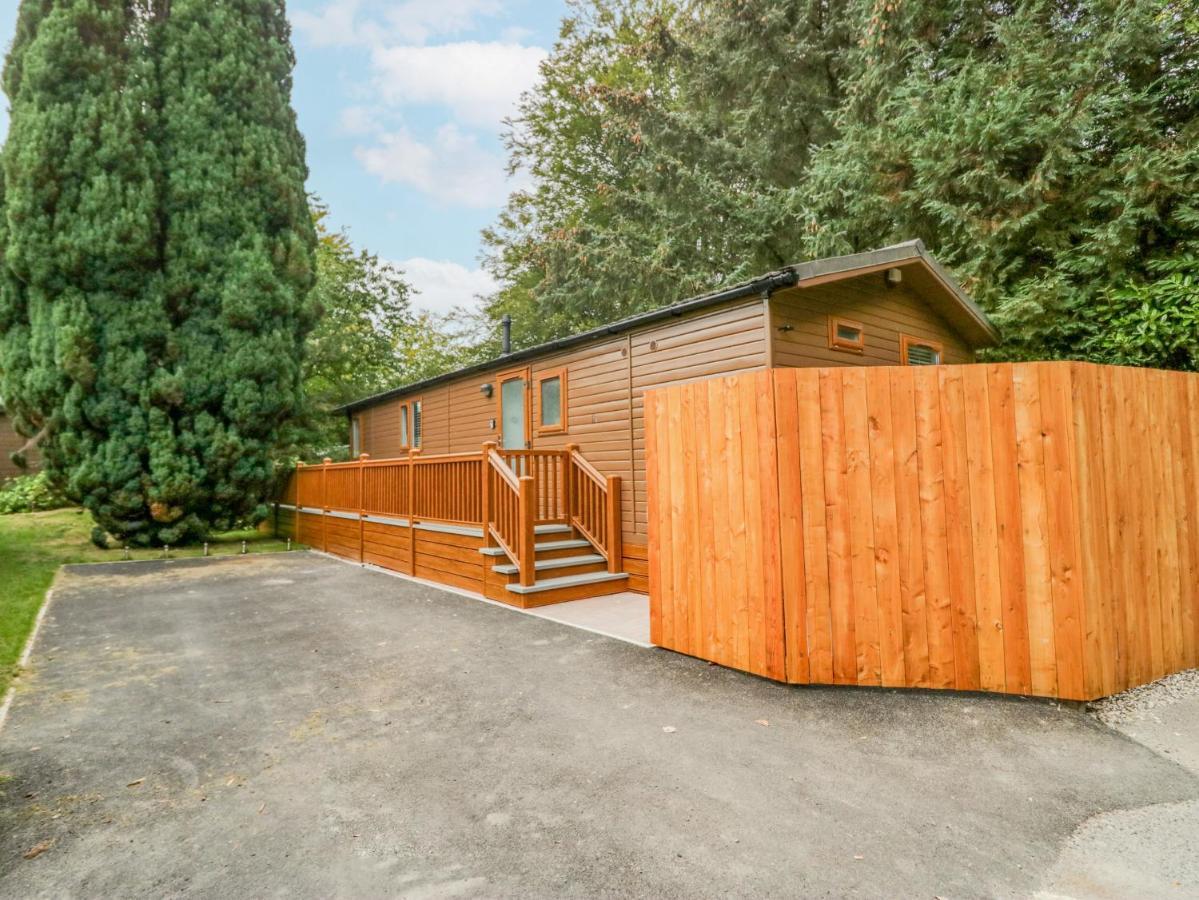 Holiday home Willows *