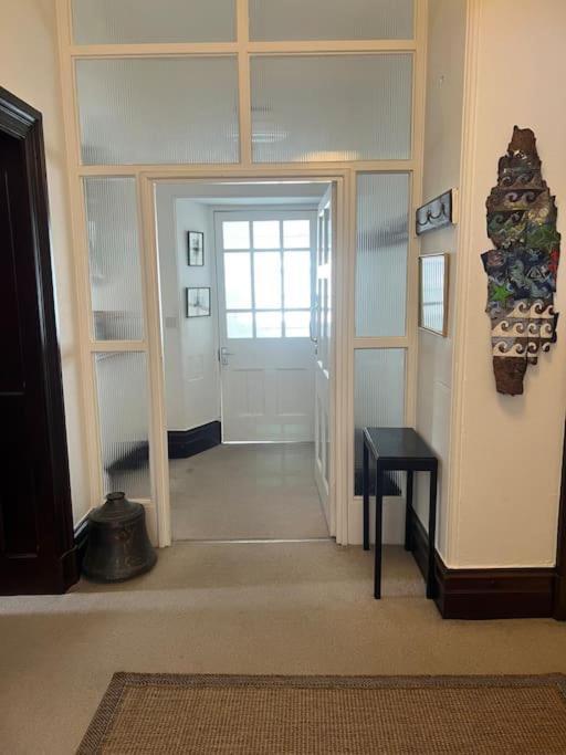 Hazlehurst Apartment