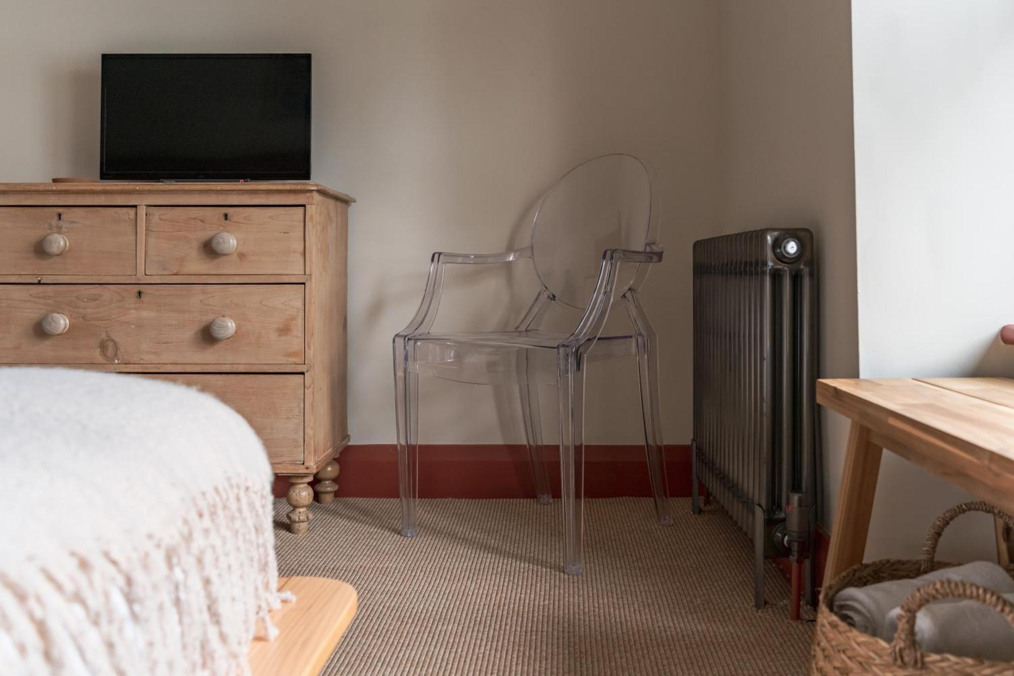 Bryony Cottage: Close To Station Holiday home