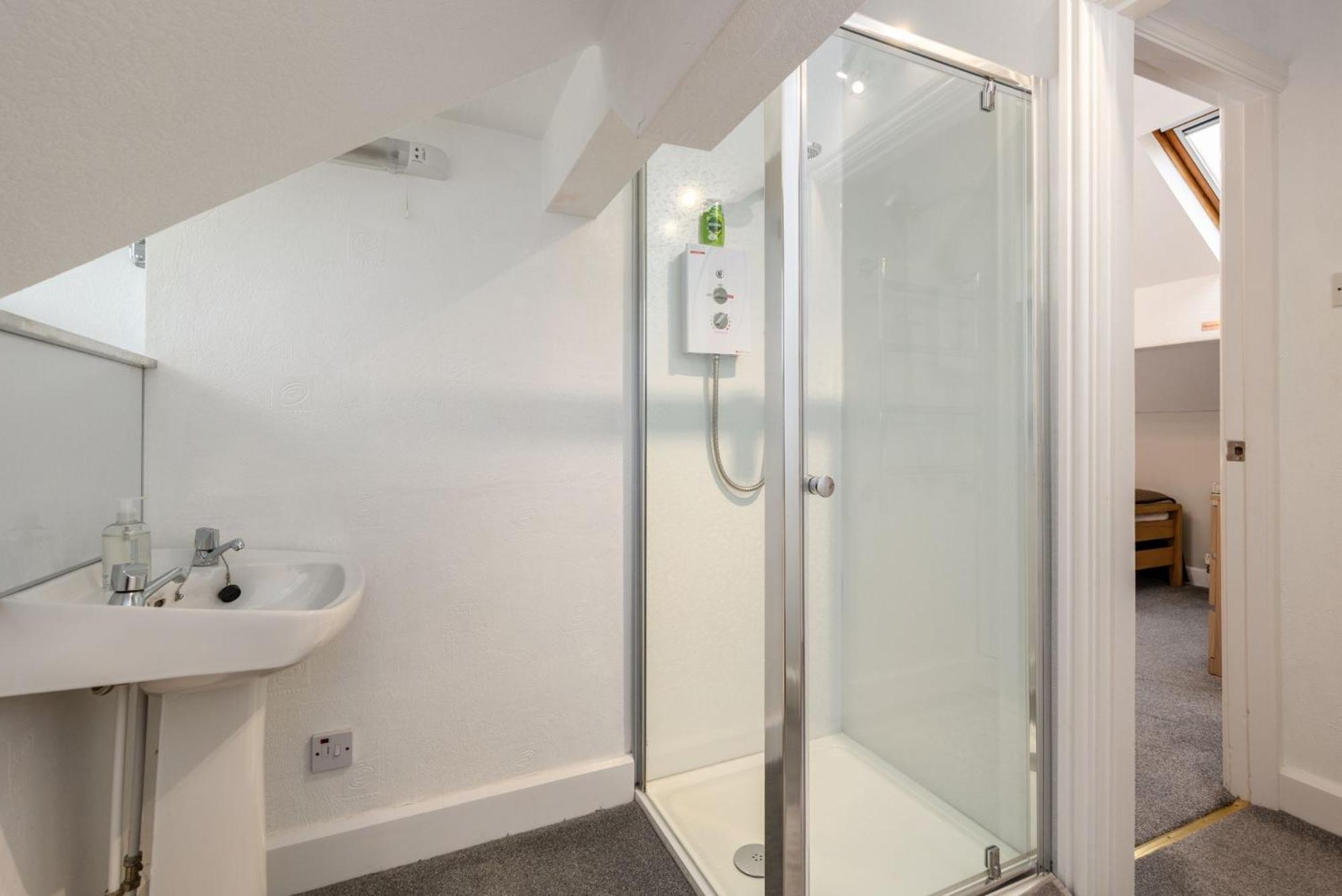 Thornbank House Offering Breakfast And With Free Off Site Health Club Guest house
