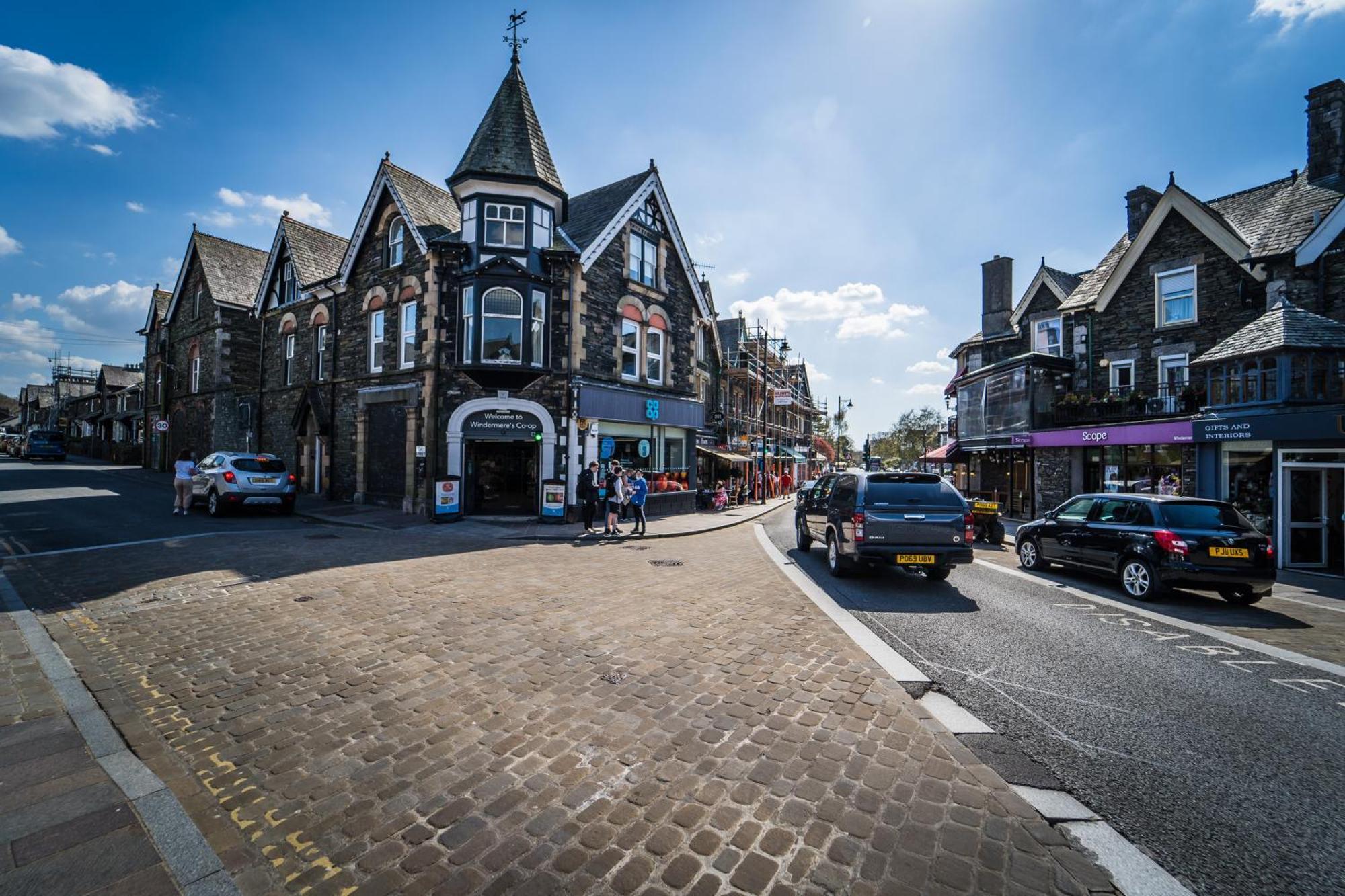 Holiday home Central Windermere, Victorian Cottage, Family Friendly With Parking And A Wood Burner Windermere