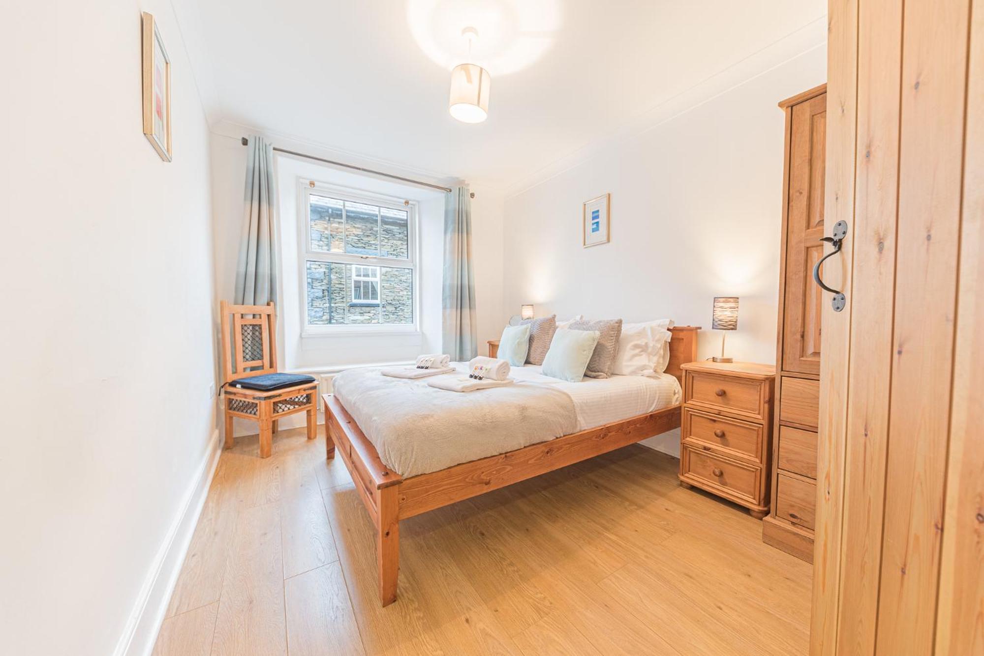 Central Windermere, Victorian Cottage, Family Friendly With Parking And A Wood Burner