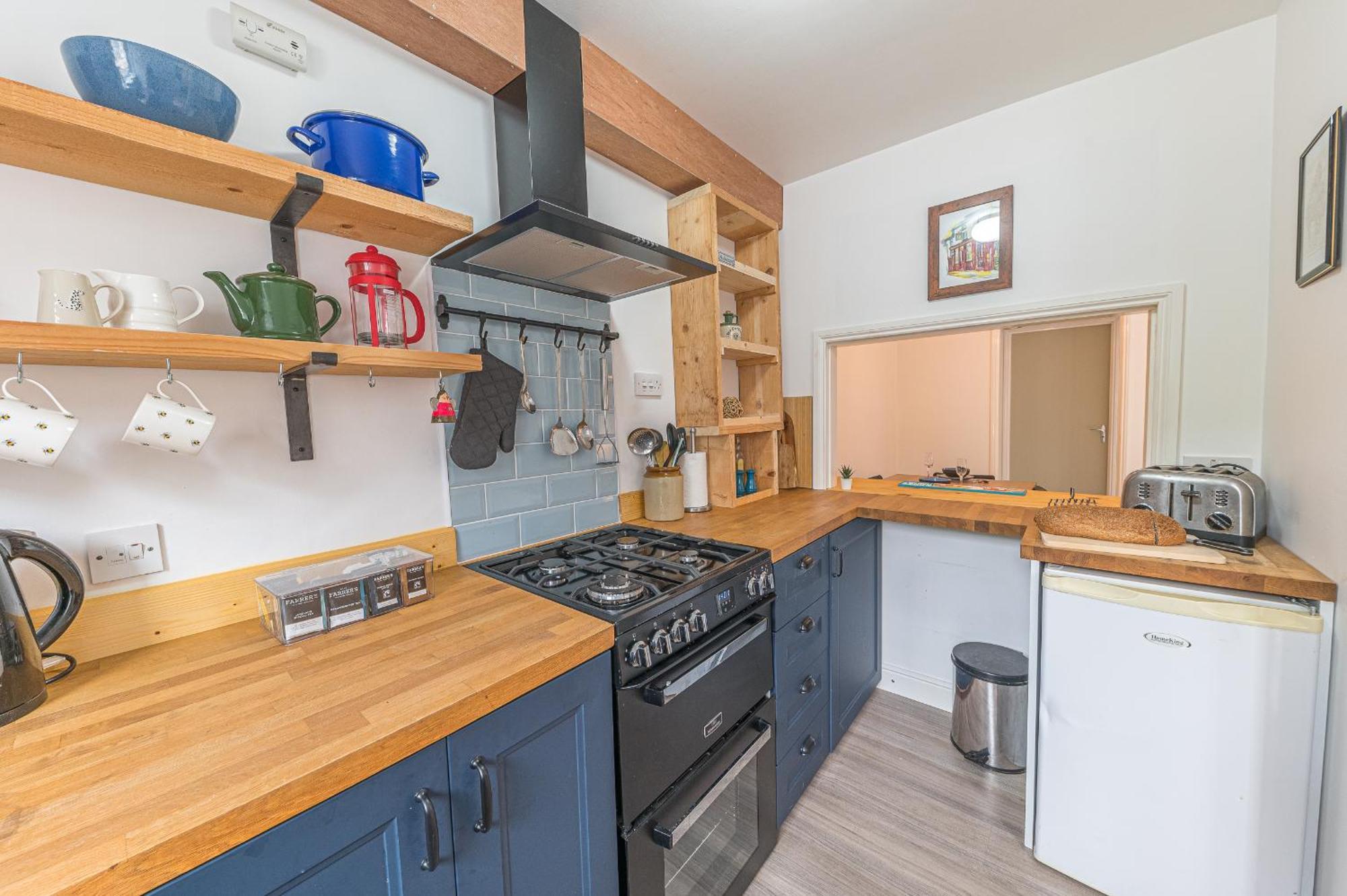 Couples Getaway In Windermere, Ground Floor Flat With Parking *