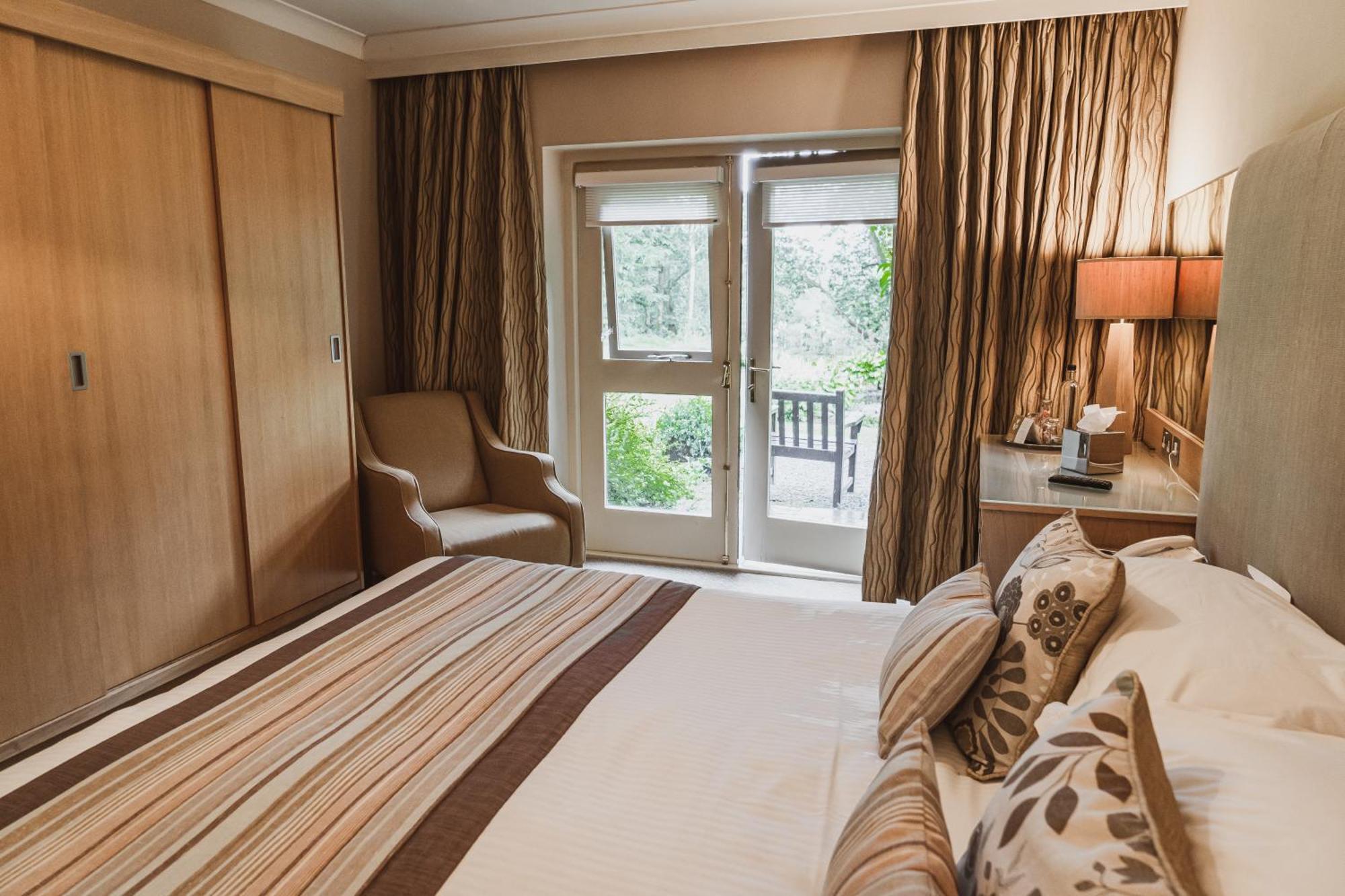 Cragwood Hotel