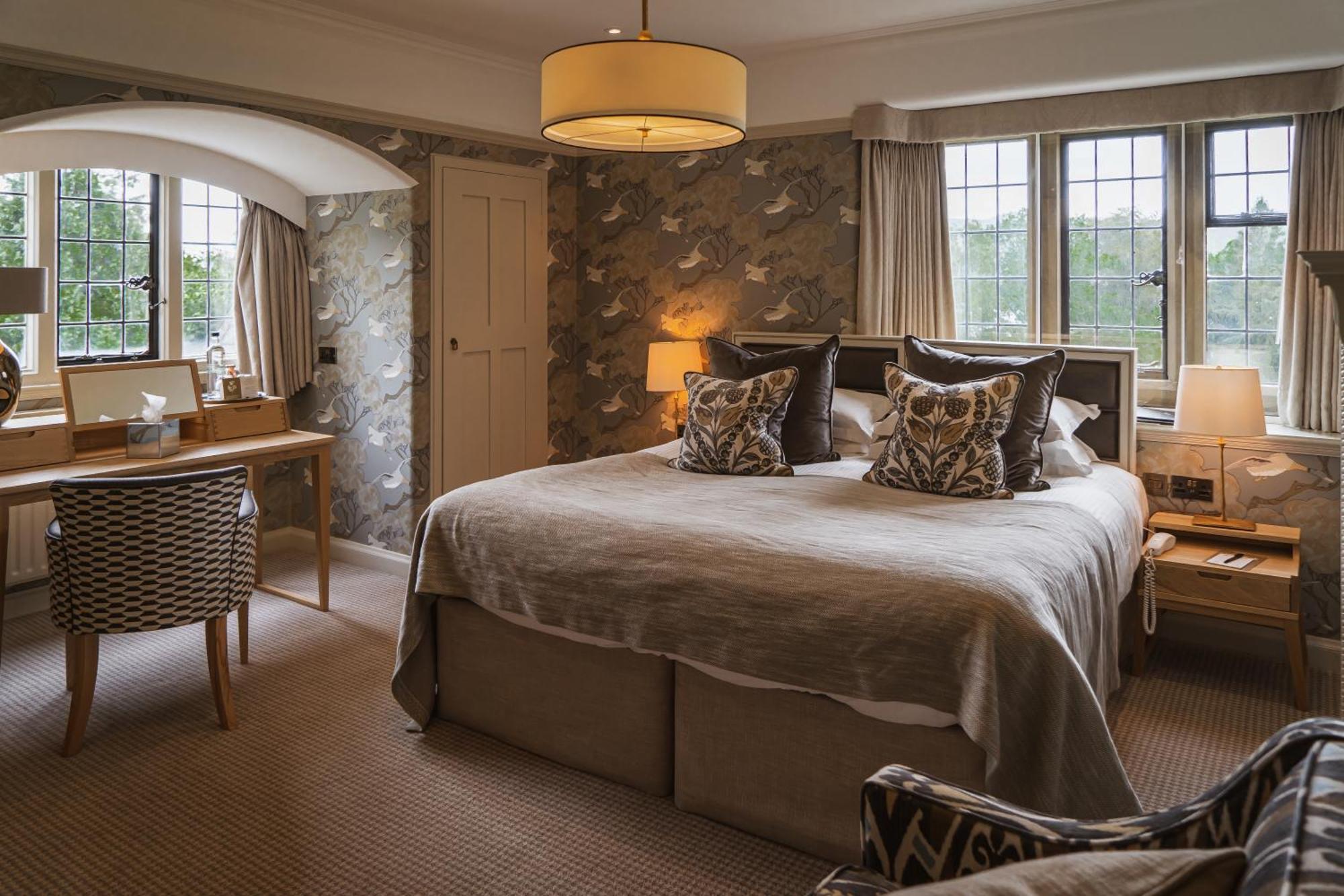 Cragwood Hotel