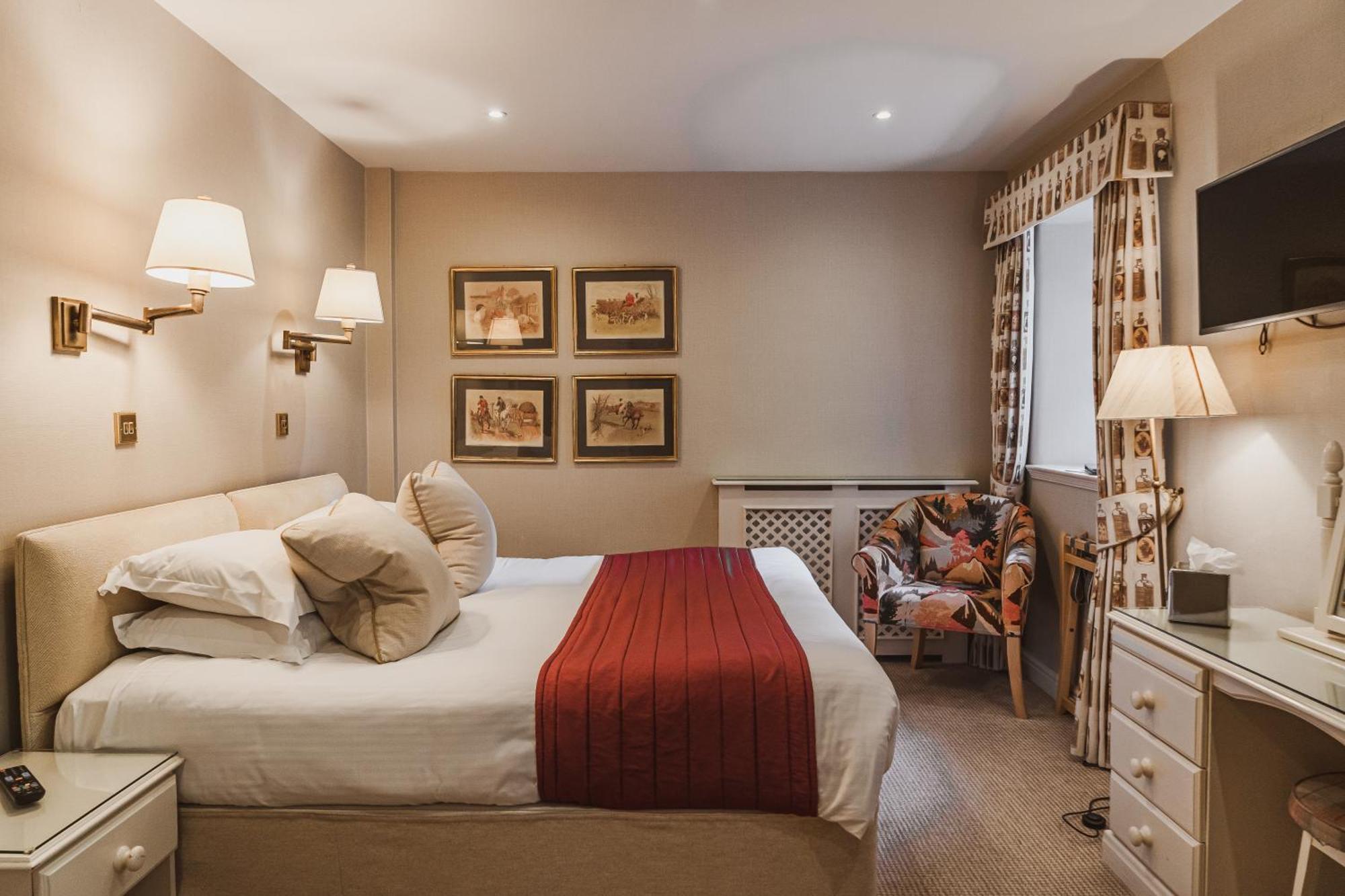 Cragwood Hotel