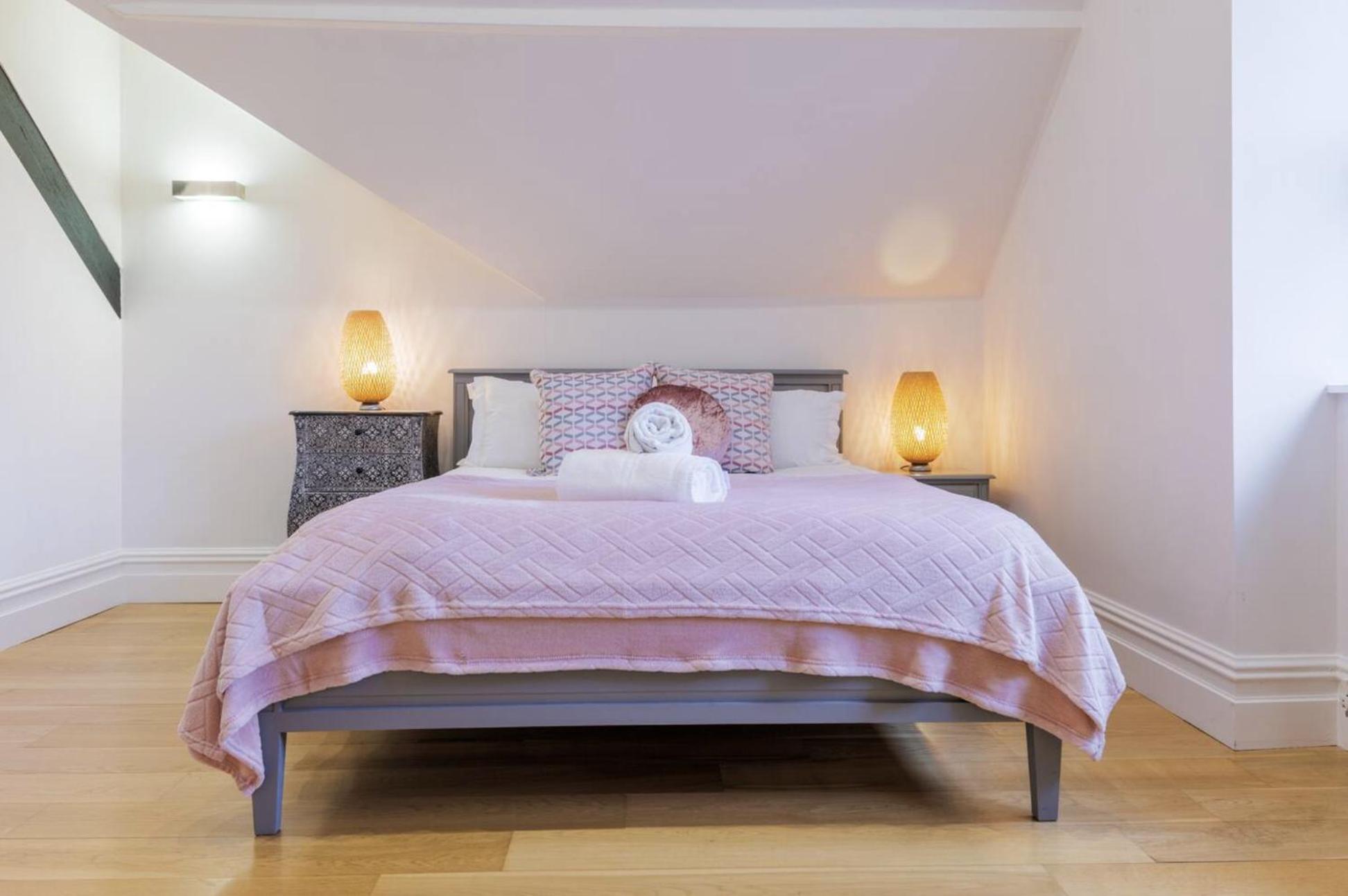 Cunsey, Penthouse Apartment