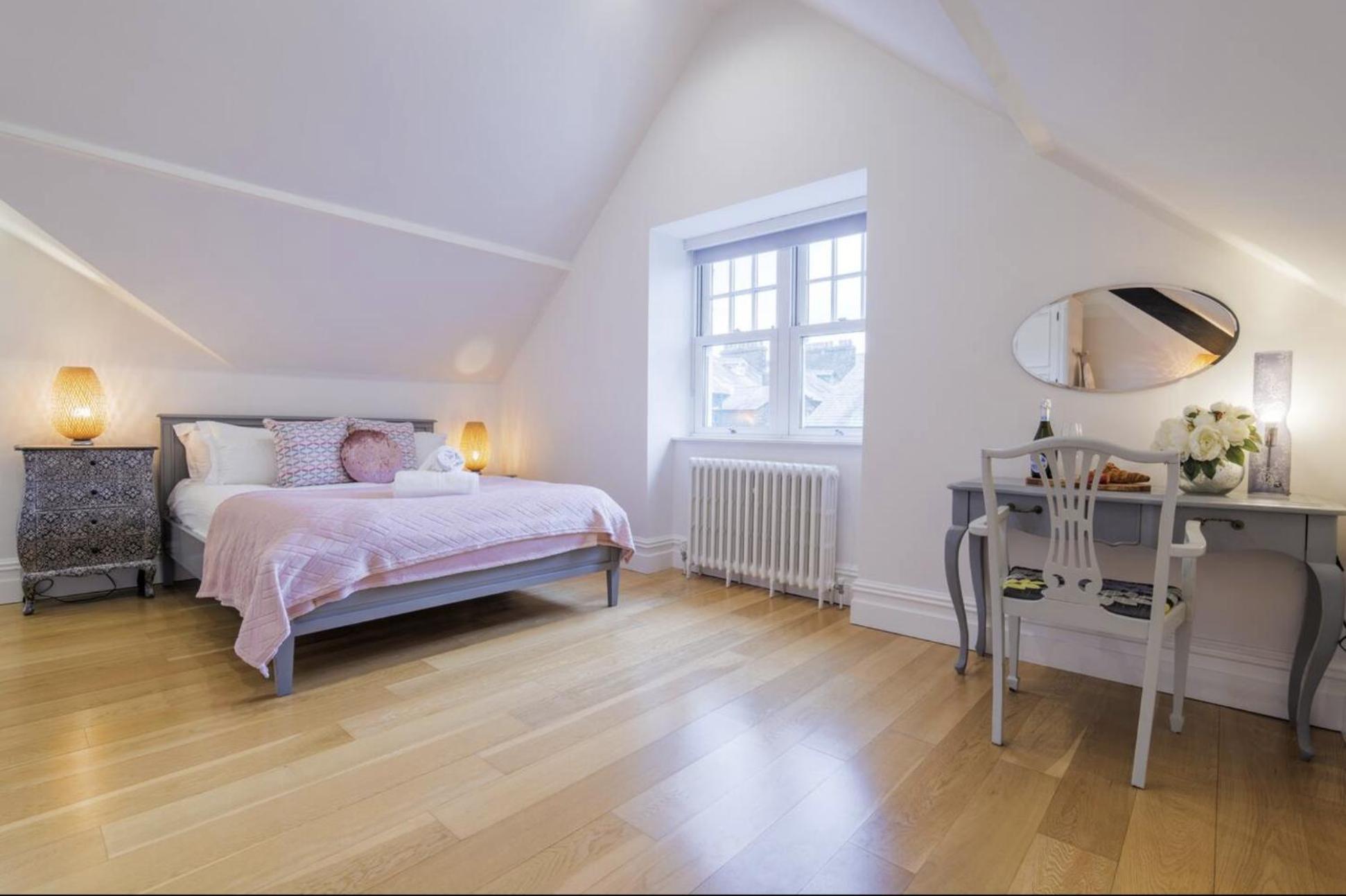 Cunsey, Penthouse Apartment Windermere