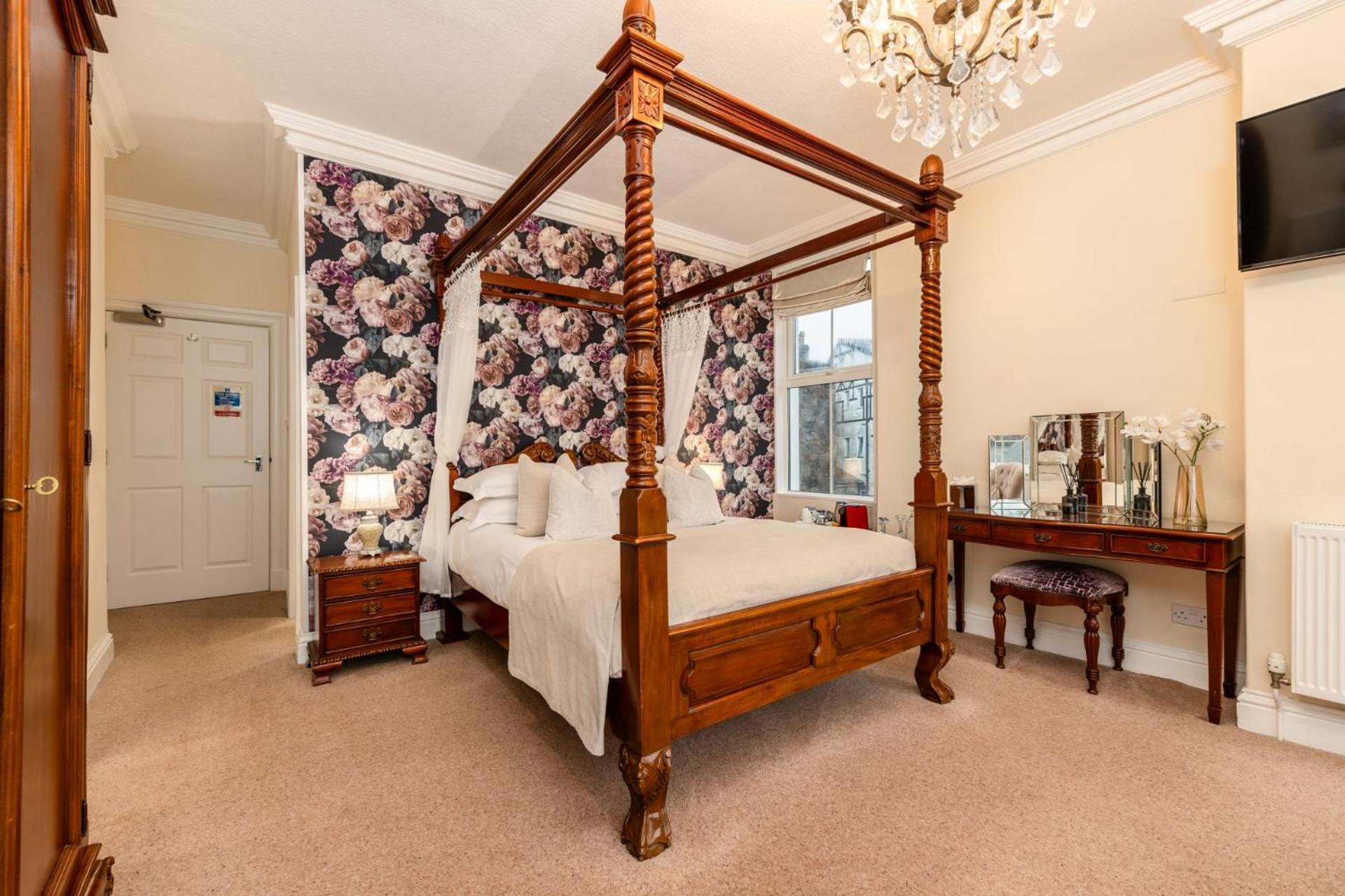 Wheatlands Lodge-windermere - Of The Year 2024 - Adult Only - Free Car Park Guest house