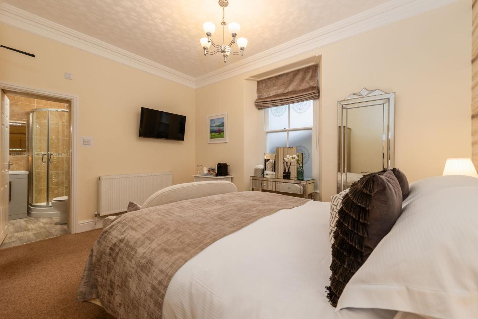 Wheatlands Lodge-windermere - Of The Year 2024 - Adult Only - Free Car Park Guest house