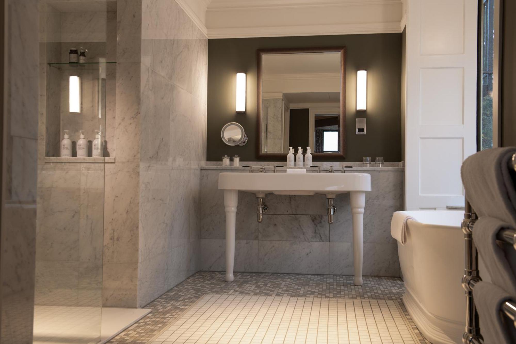 Hotel Langdale Chase 5*