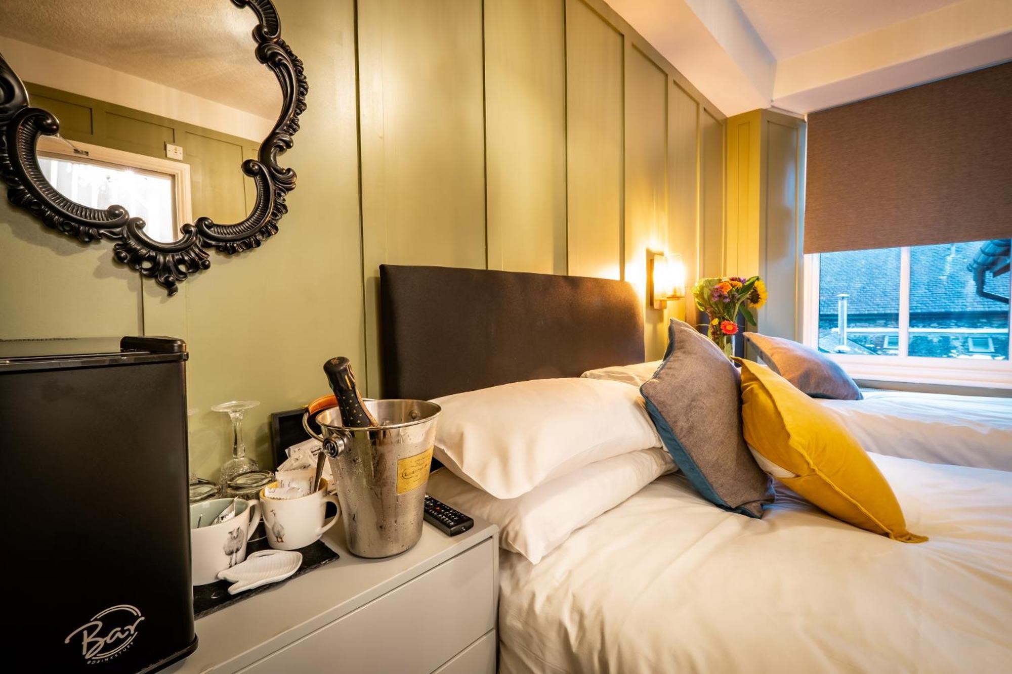 Guest house Glen Wynne - Free Off-site Health Club Access With Pool, Sauna, Steam & Gym