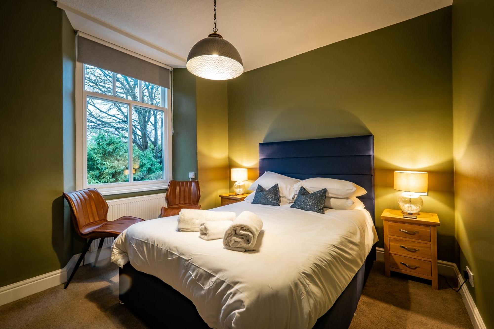 Guest house Glen Wynne - Free Off-site Health Club Access With Pool, Sauna, Steam & Gym