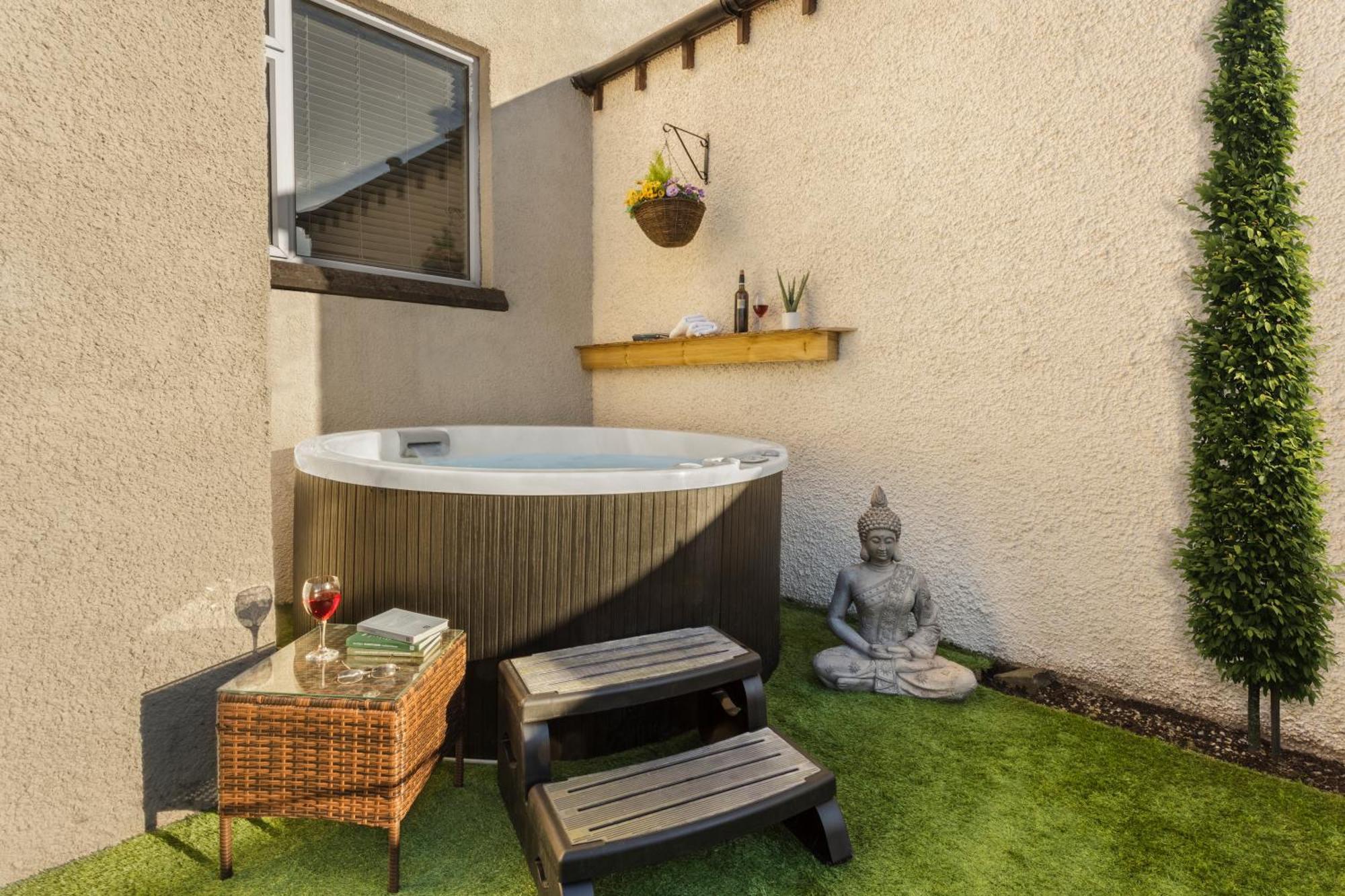 Ellerthwaite Place X3 Bed House With Hot Tub In Holiday home *