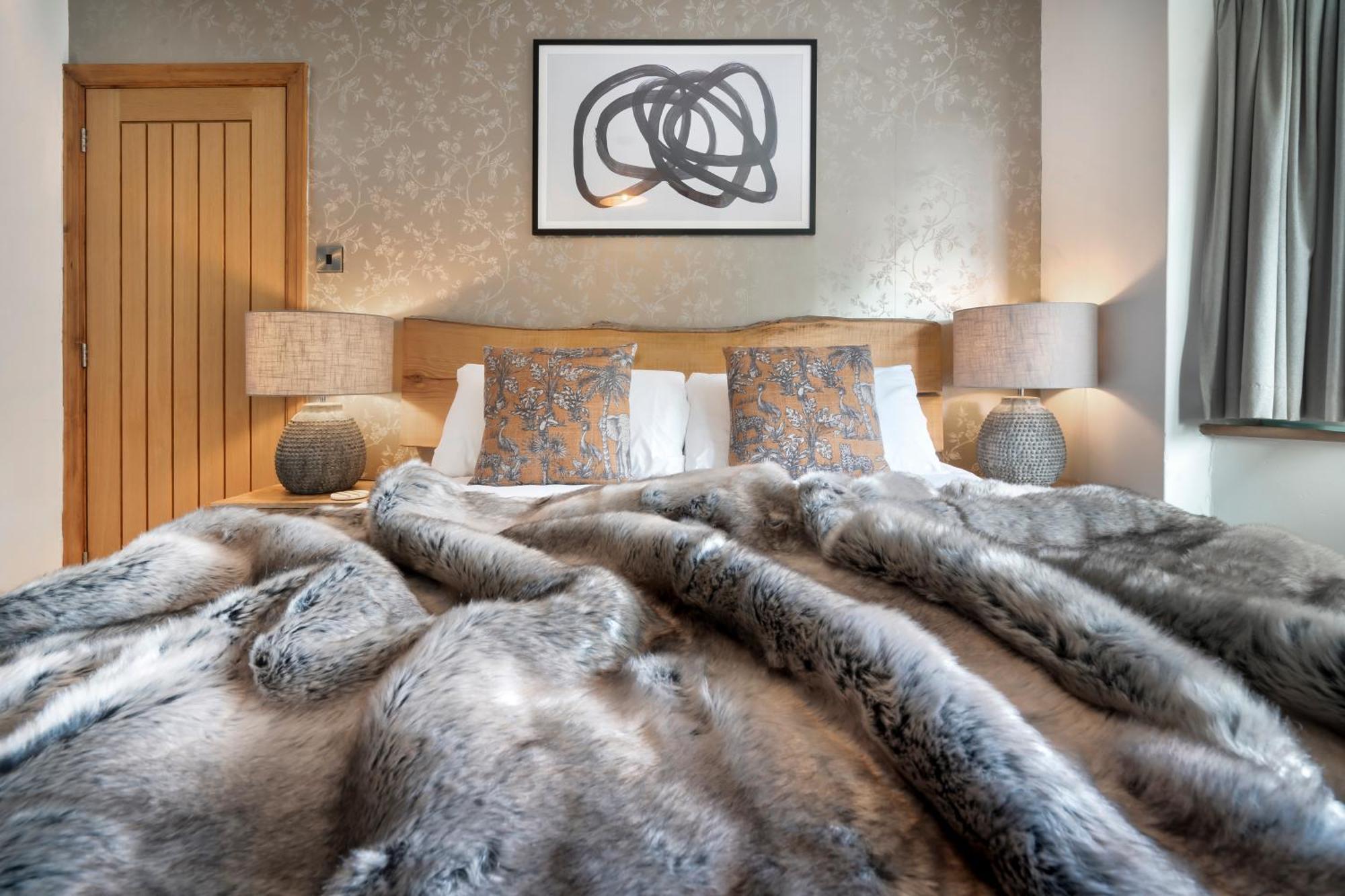 Ellerthwaite Place X3 Bed House With Hot Tub In Windermere