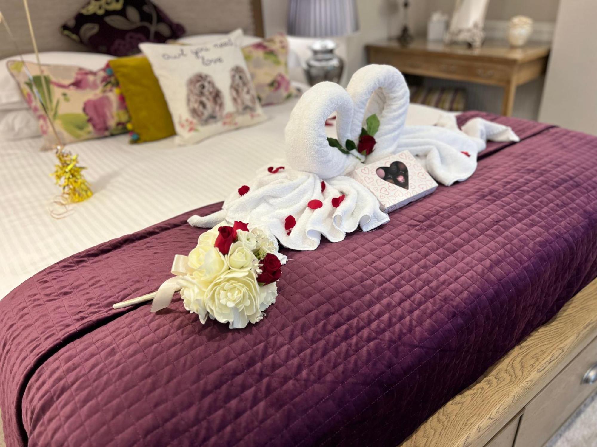 Boutique & Hot Tubs Hotel