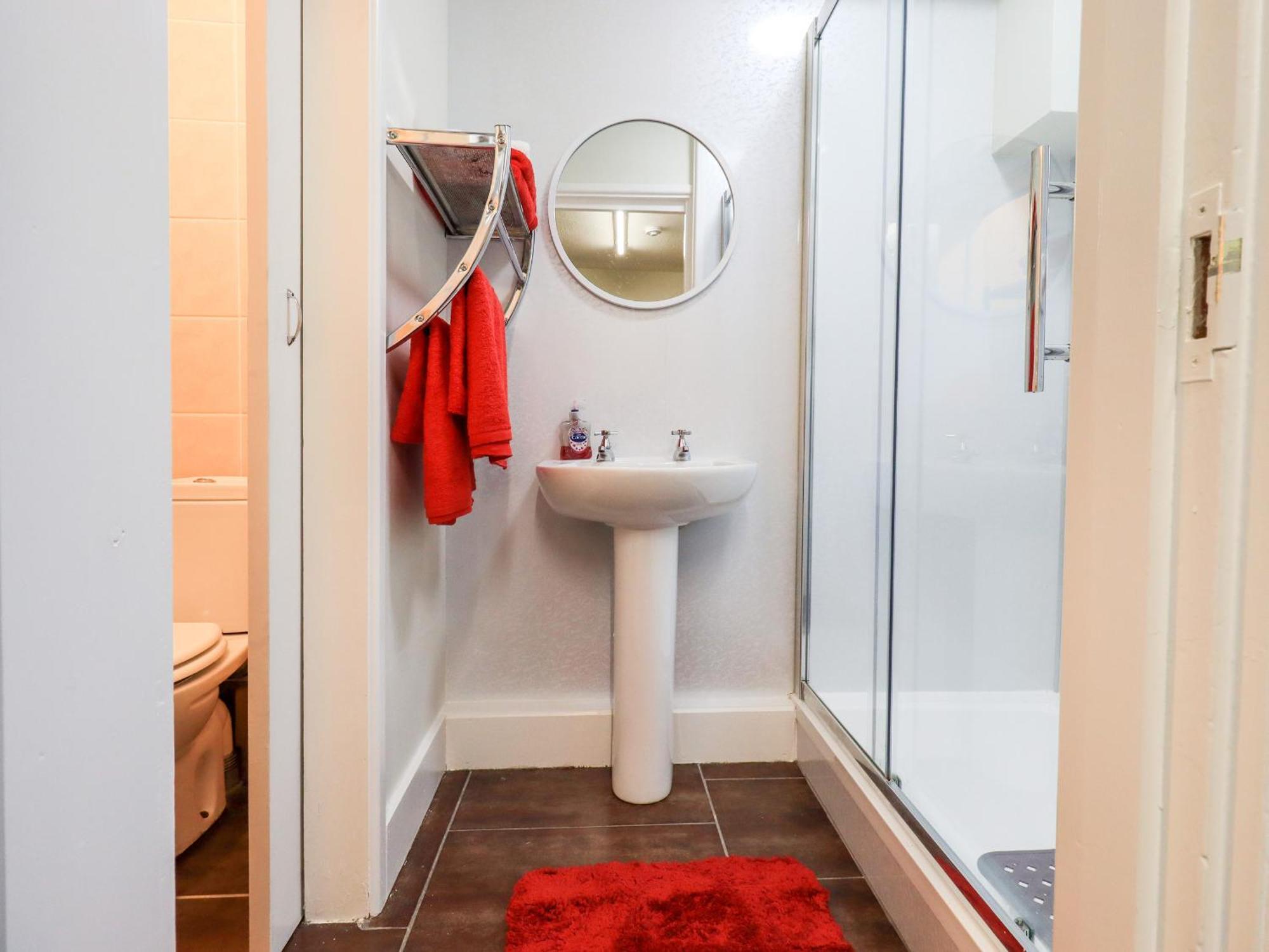 6 Calgarth View *