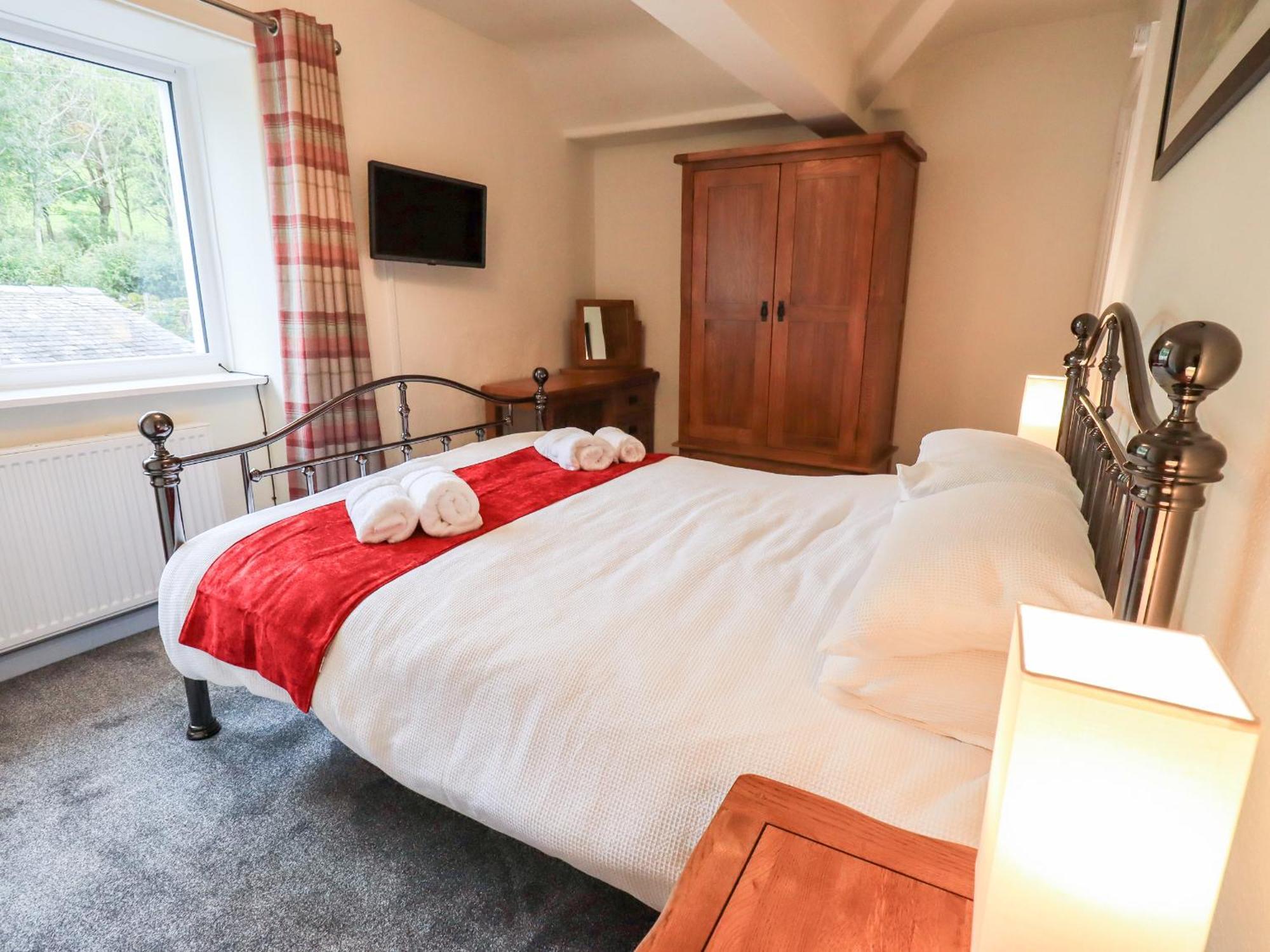 6 Calgarth View *
