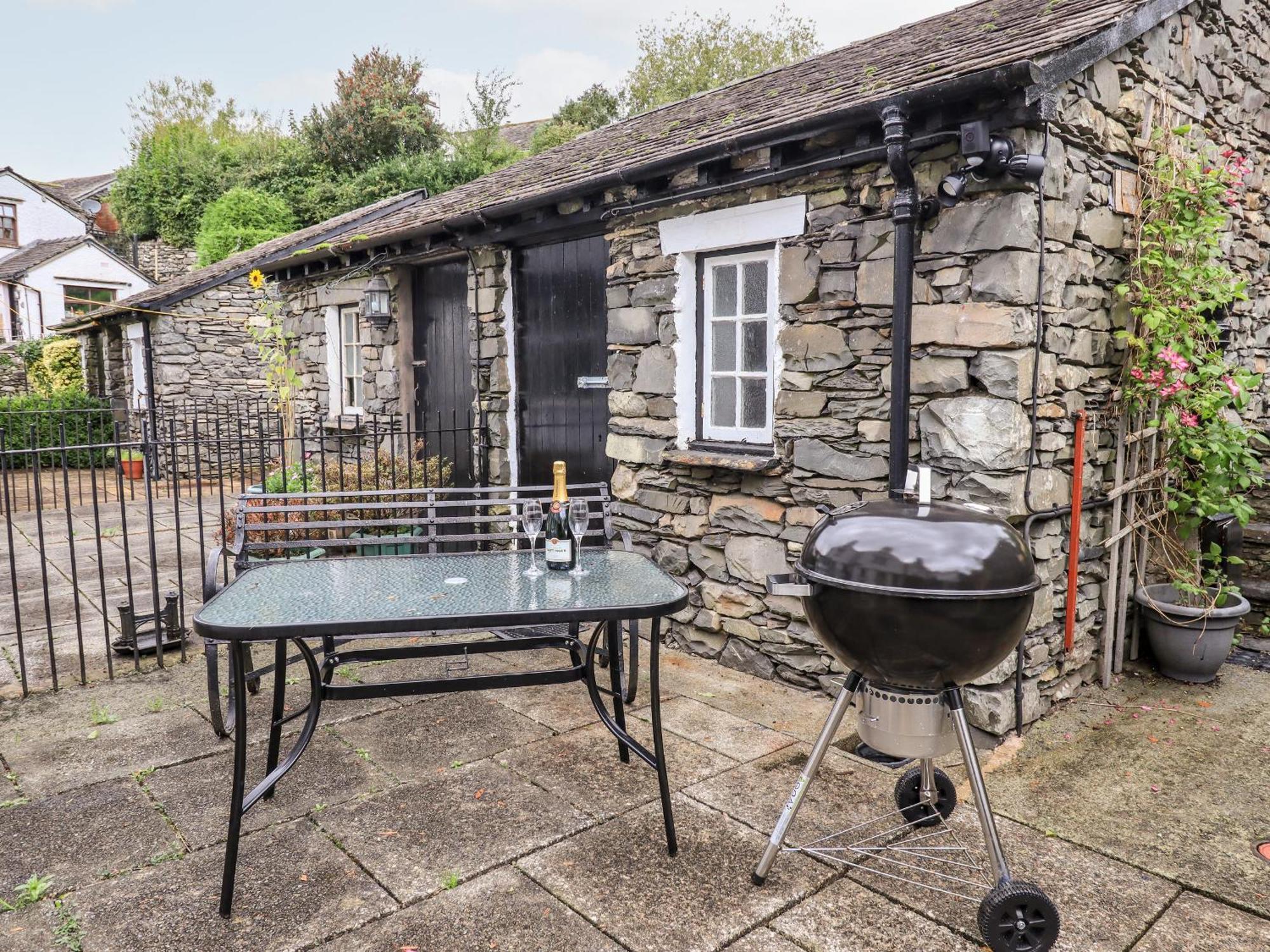 6 Calgarth View