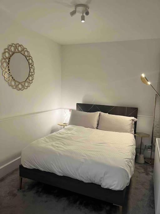 The Mews, Private Parking Included, Apartment