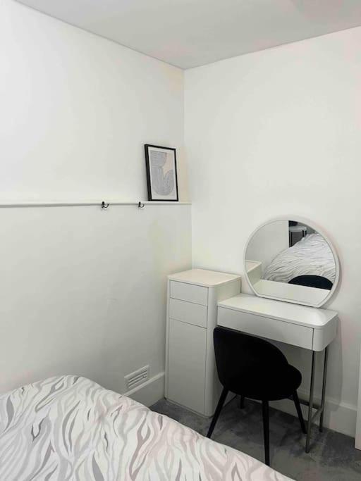 The Mews, Private Parking Included, Apartment Windermere