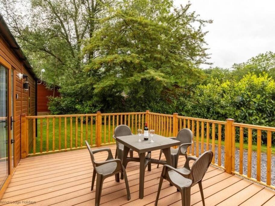 - White X Bay Apartment Windermere