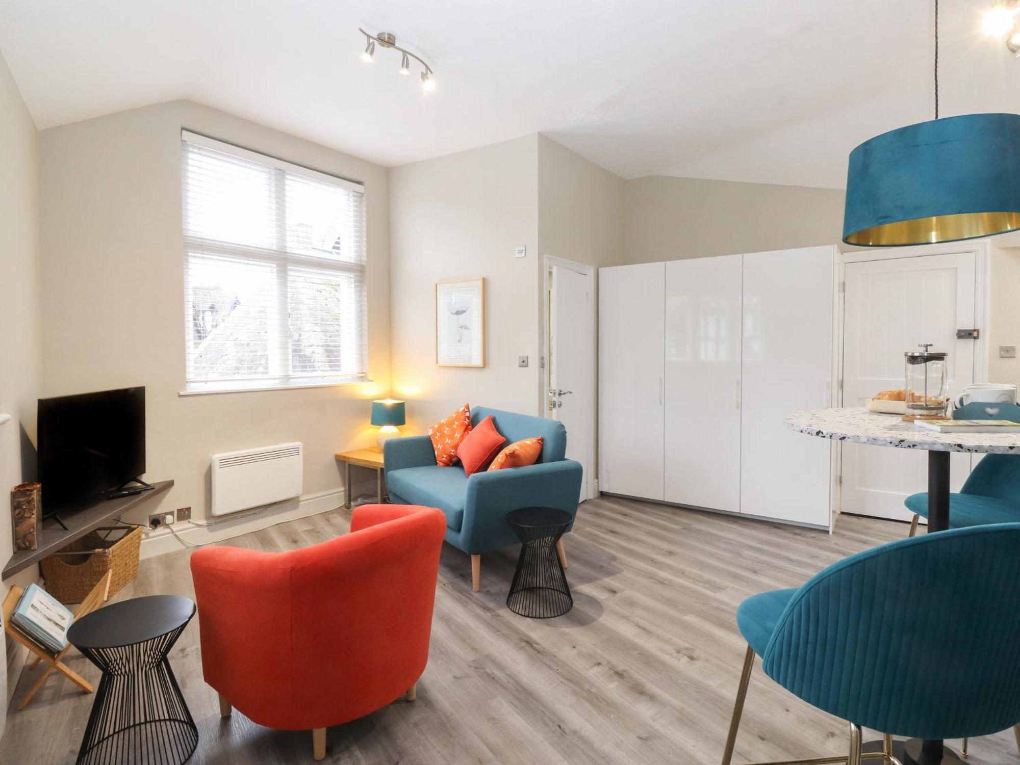 Windermere Central Apartment *