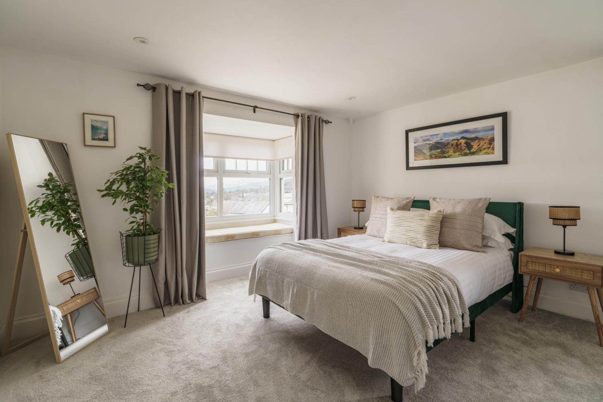 Heathmere- Lovely Views, Free Parking, Pet Friendly Holiday home